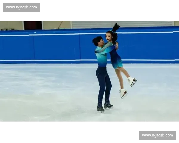 璀璨冰上舞姿花样滑冰艺术与技巧完美融合之美 - 副本